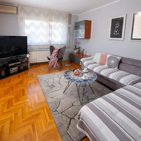 Apartamento Point - Two Bedroom With Balcony