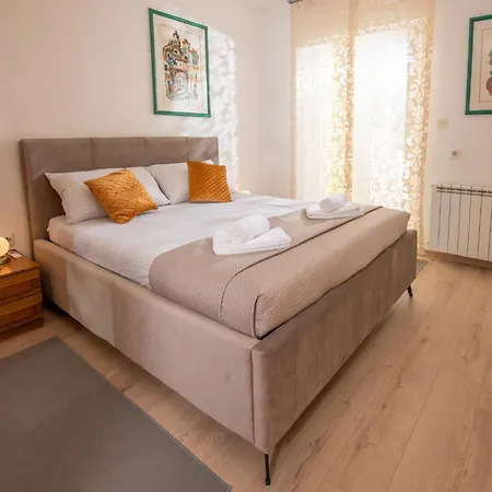 Point - Two Bedroom With Balcony
