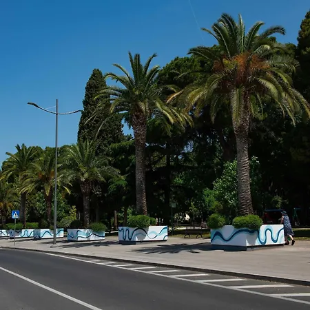 Point - Two Bedroom With Balcony Apartamento Pula