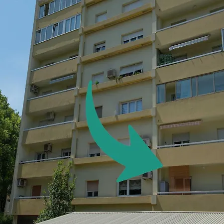 Lägenhet Point - Two Bedroom With Balcony